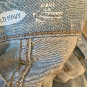 Old Navy Karate Slim size 18